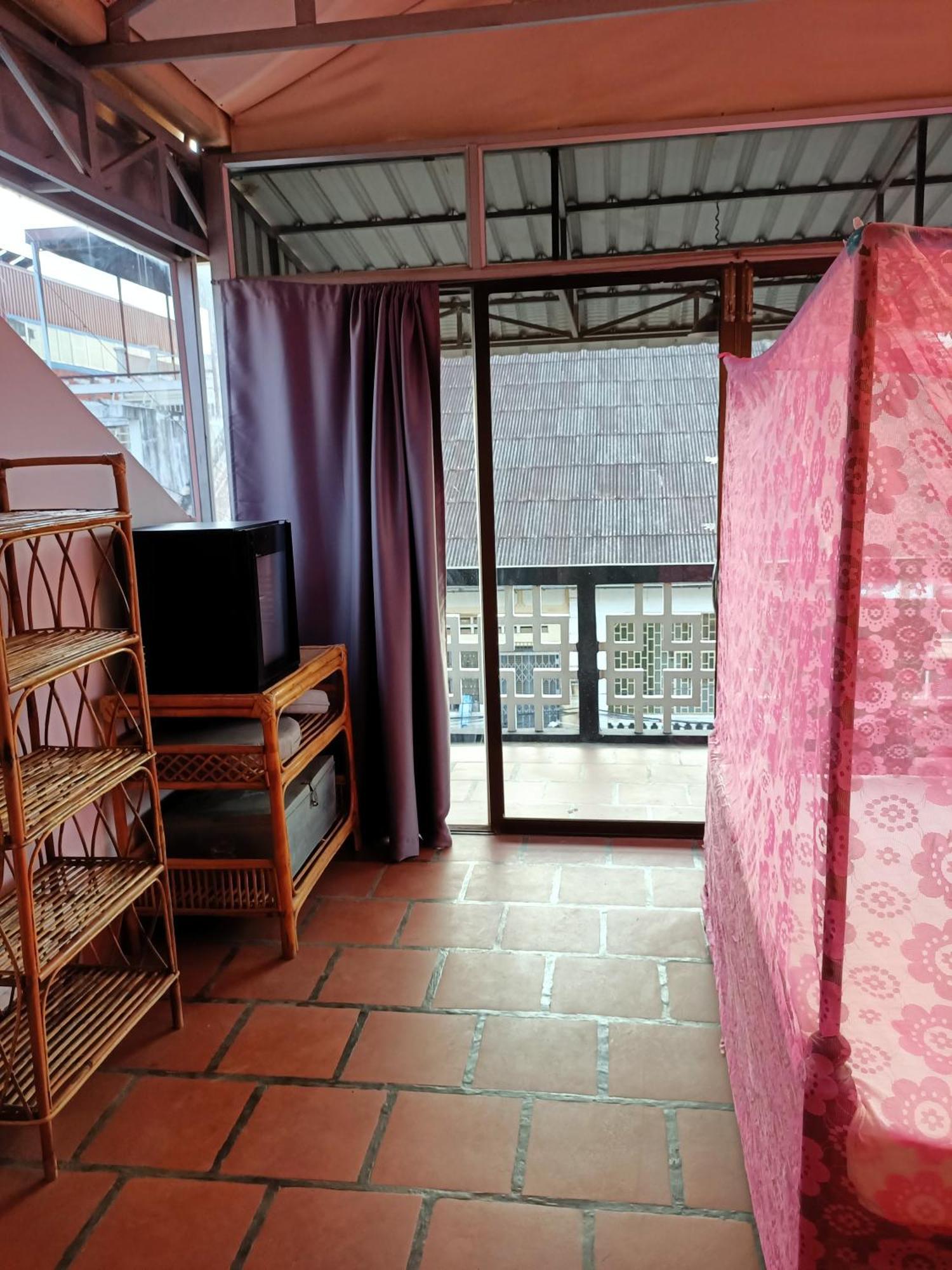 Ganesha Hostel باتامبانغ الغرفة الصورة